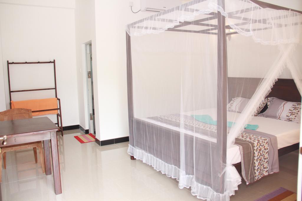 Hotel Mirissa White Plaza Extérieur photo