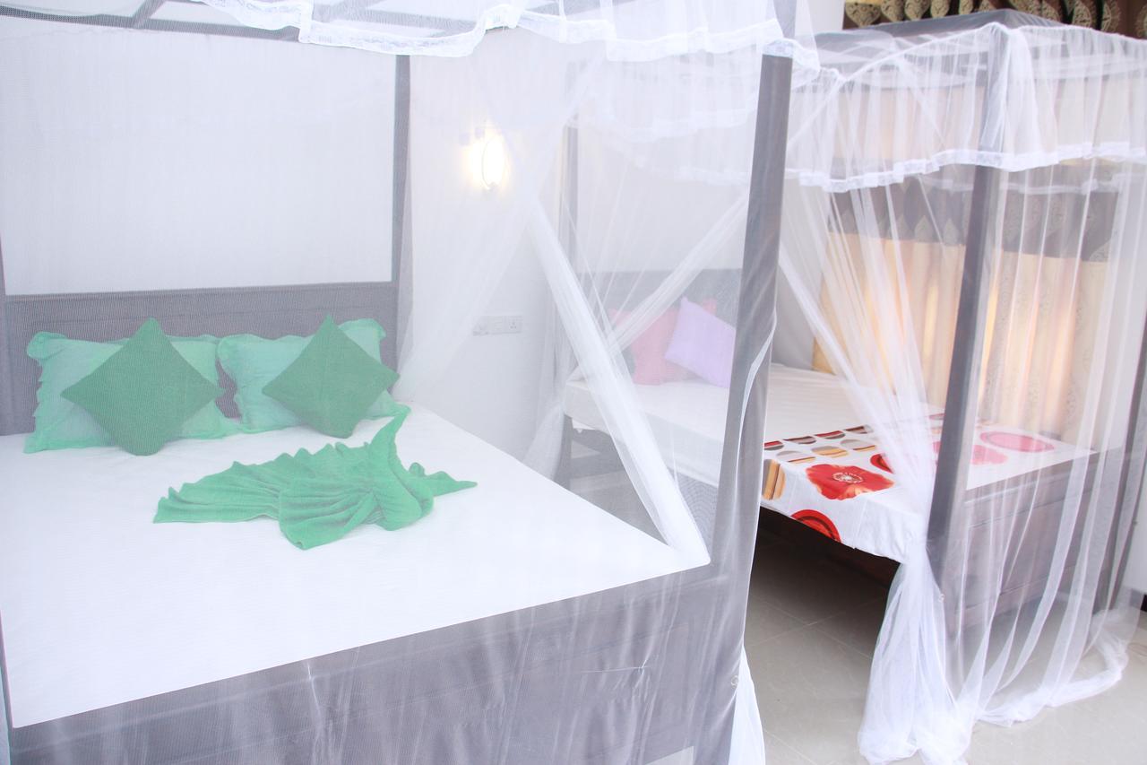 Hotel Mirissa White Plaza Extérieur photo