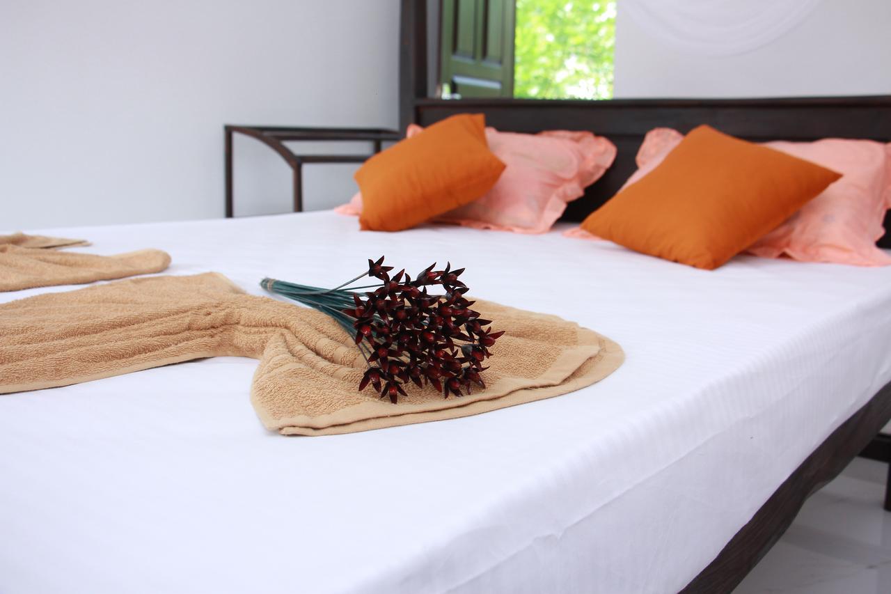 Hotel Mirissa White Plaza Extérieur photo