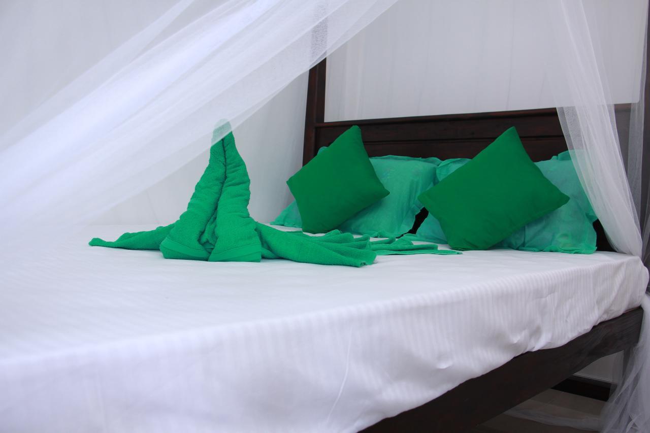 Hotel Mirissa White Plaza Extérieur photo