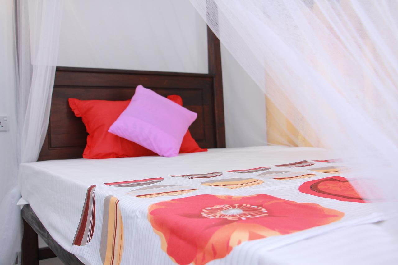 Hotel Mirissa White Plaza Extérieur photo