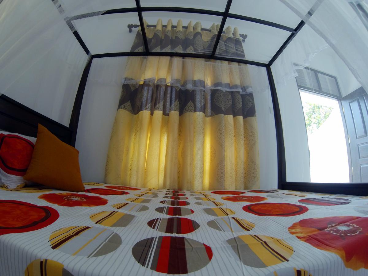 Hotel Mirissa White Plaza Extérieur photo