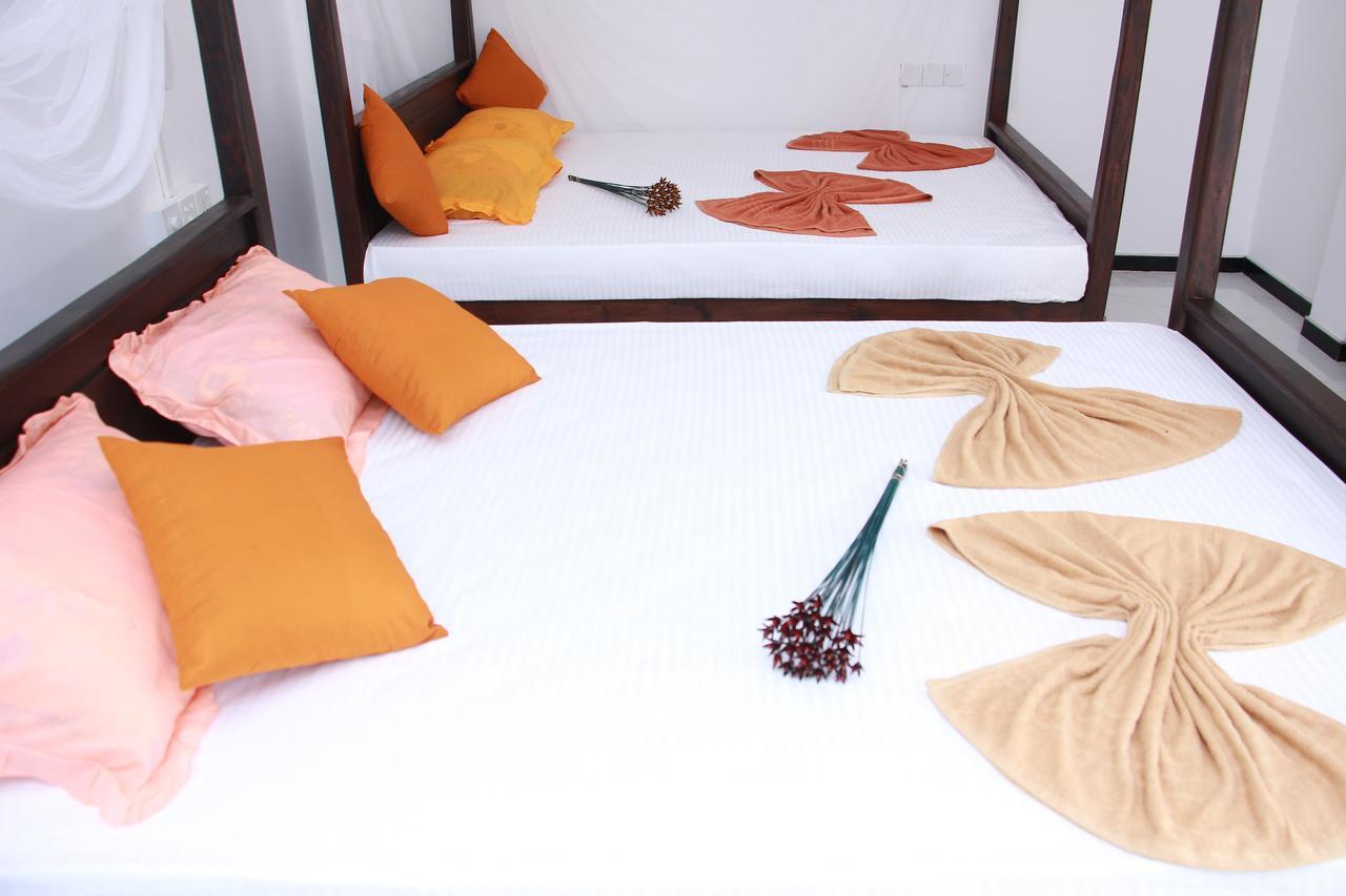 Hotel Mirissa White Plaza Extérieur photo